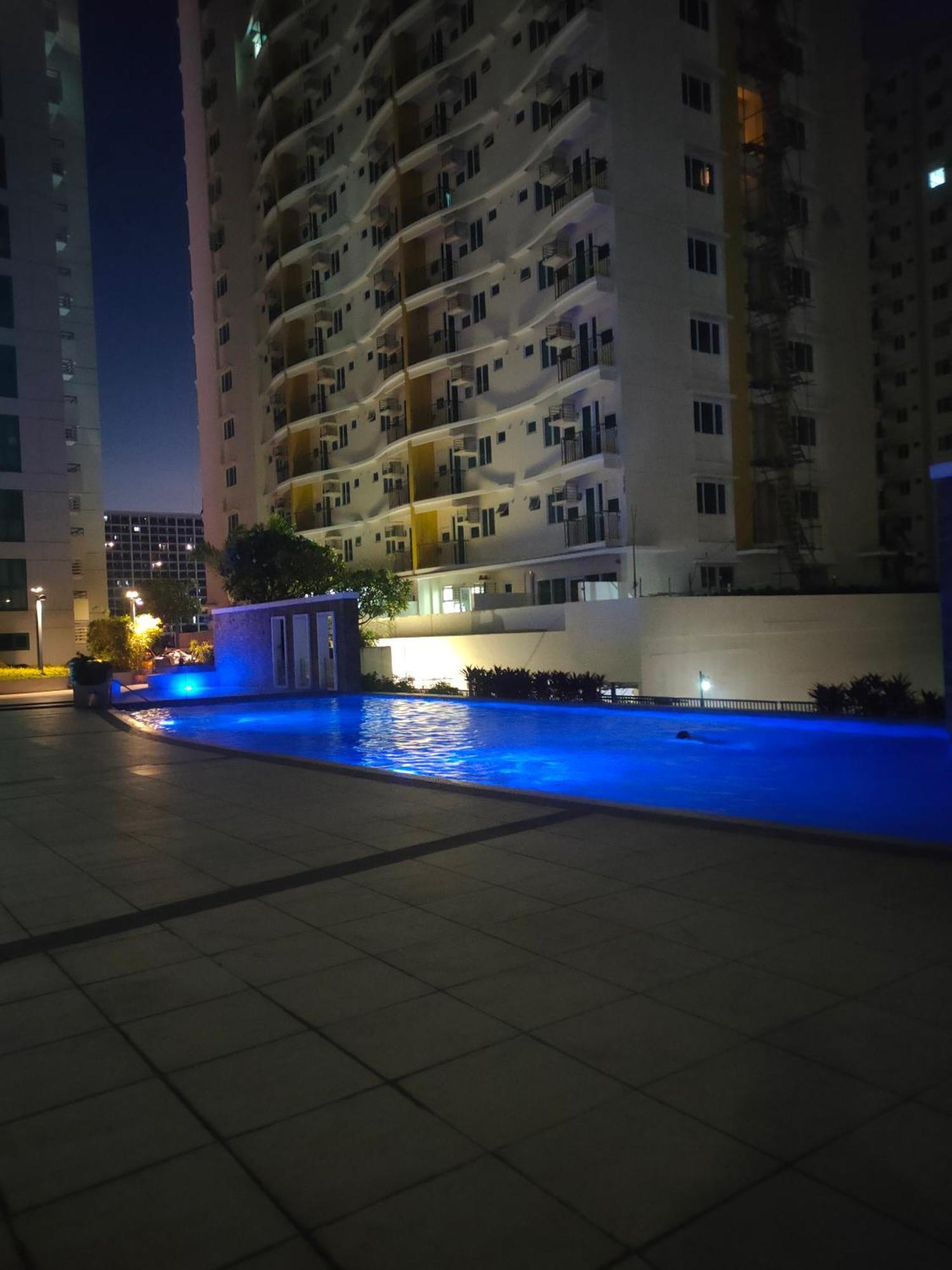 Bay Garden Club And Residences Pasay Buitenkant foto